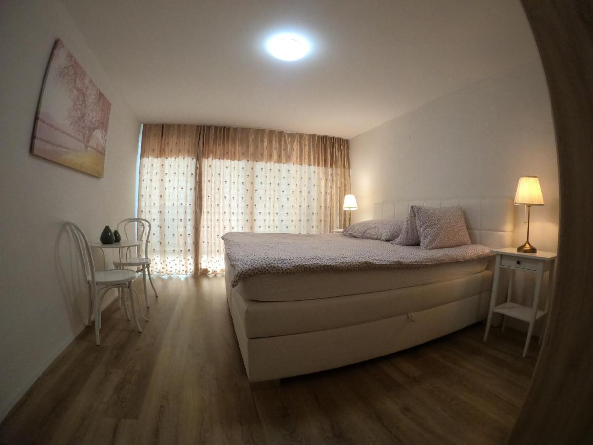 אינטרלאקן The Golf Apartments מראה חיצוני תמונה