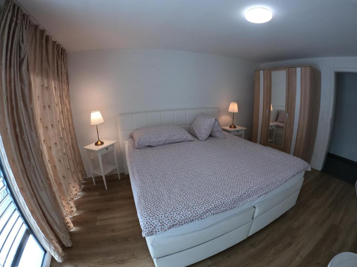 אינטרלאקן The Golf Apartments מראה חיצוני תמונה