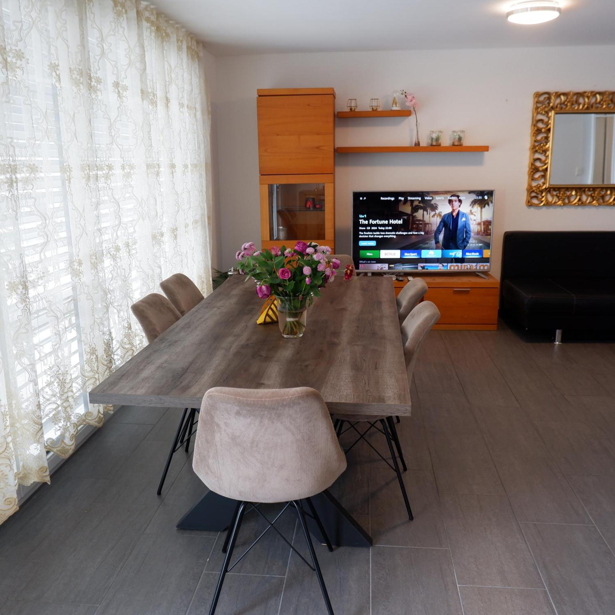 אינטרלאקן The Golf Apartments מראה חיצוני תמונה